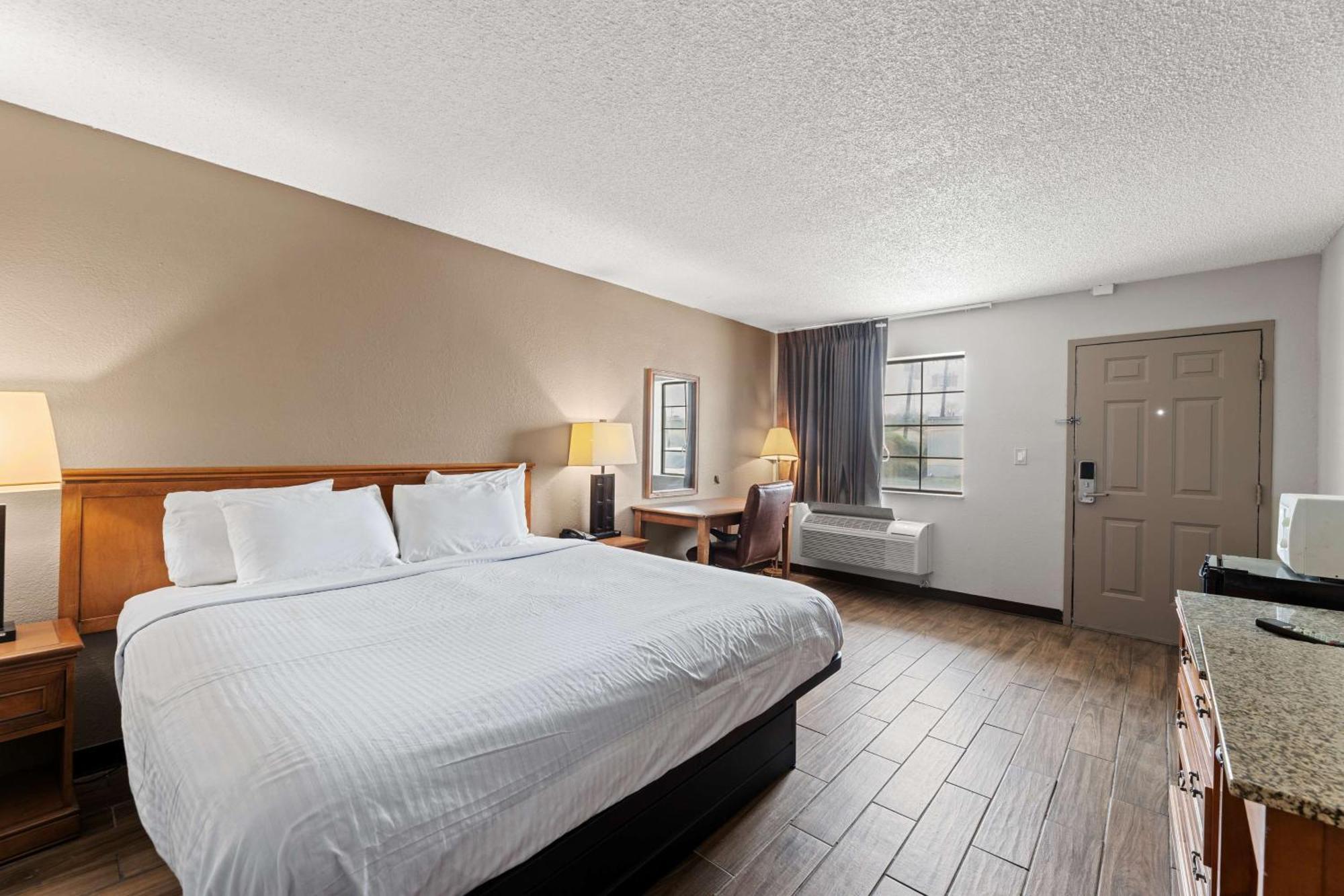 Americas Best Value Inn Fort Worth/Hurst Richland Hills Екстериор снимка