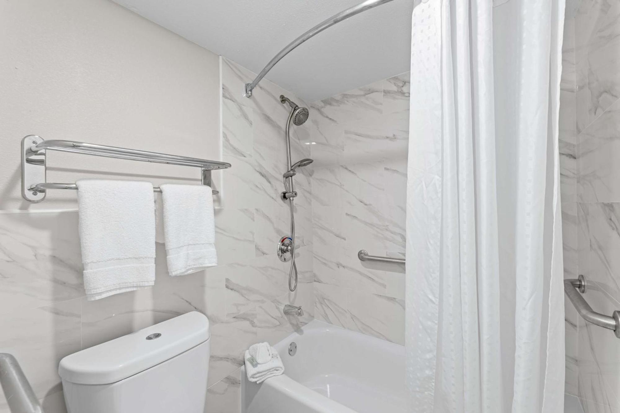 Americas Best Value Inn Fort Worth/Hurst Richland Hills Екстериор снимка