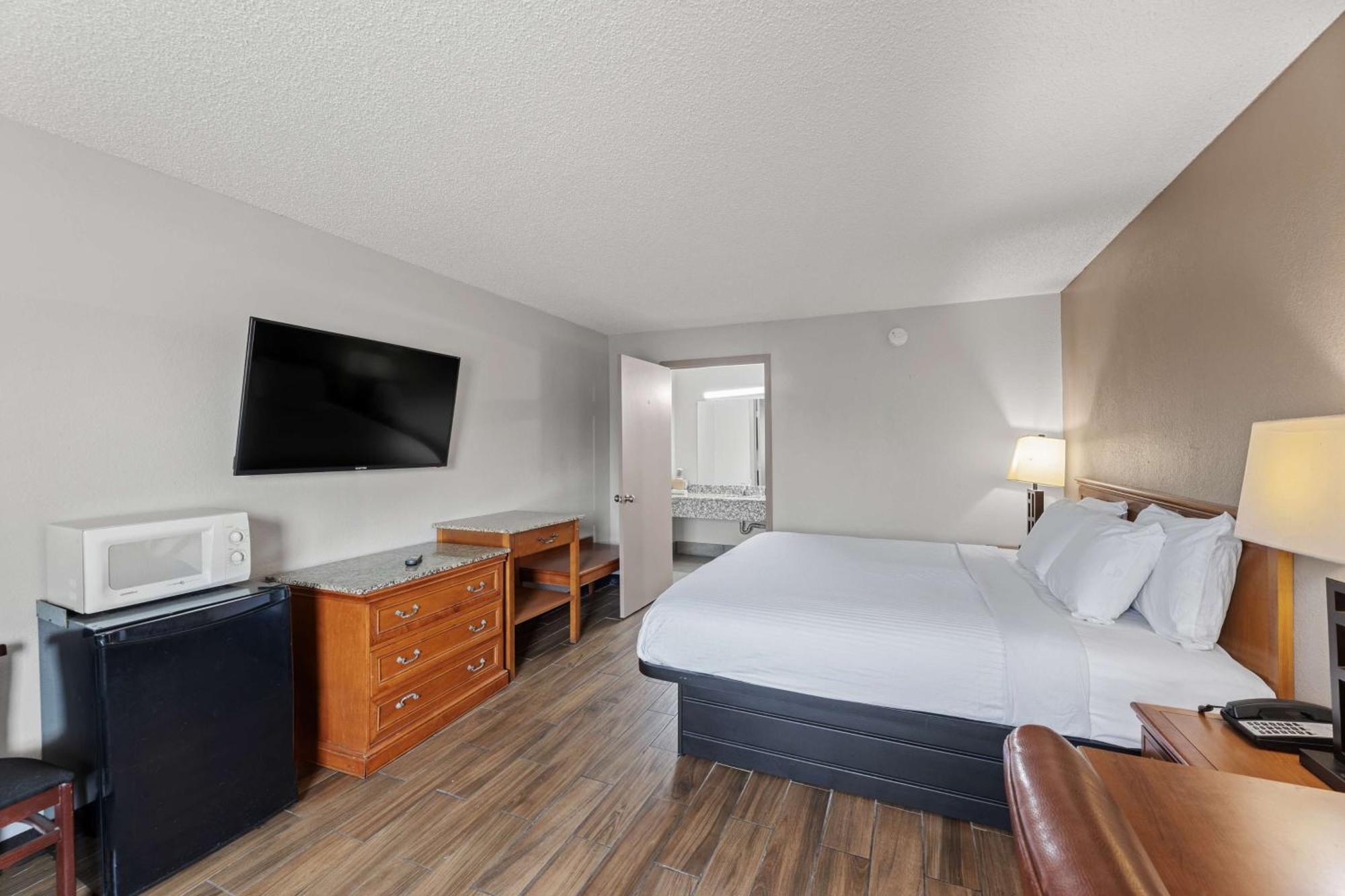 Americas Best Value Inn Fort Worth/Hurst Richland Hills Екстериор снимка