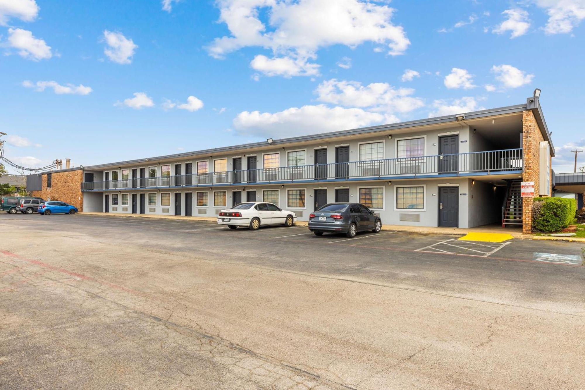 Americas Best Value Inn Fort Worth/Hurst Richland Hills Екстериор снимка