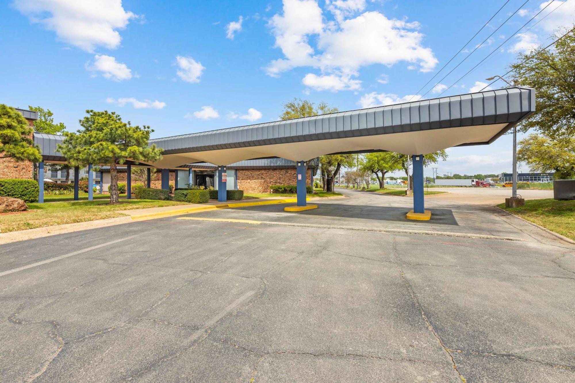 Americas Best Value Inn Fort Worth/Hurst Richland Hills Екстериор снимка